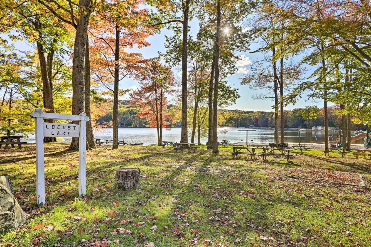 Poconos Vacation Home Walk To Locust Lake! Pocono Lake Экстерьер фото