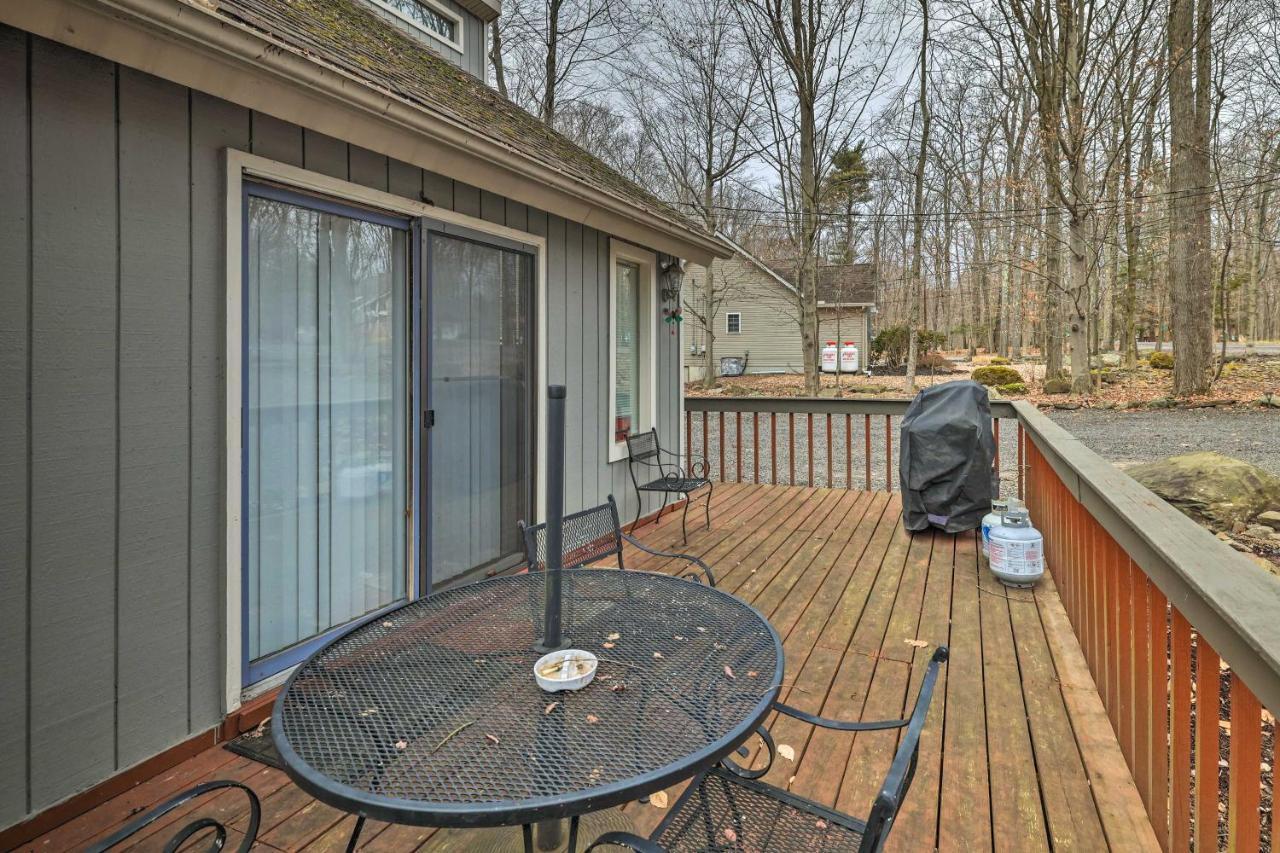 Poconos Vacation Home Walk To Locust Lake! Pocono Lake Экстерьер фото
